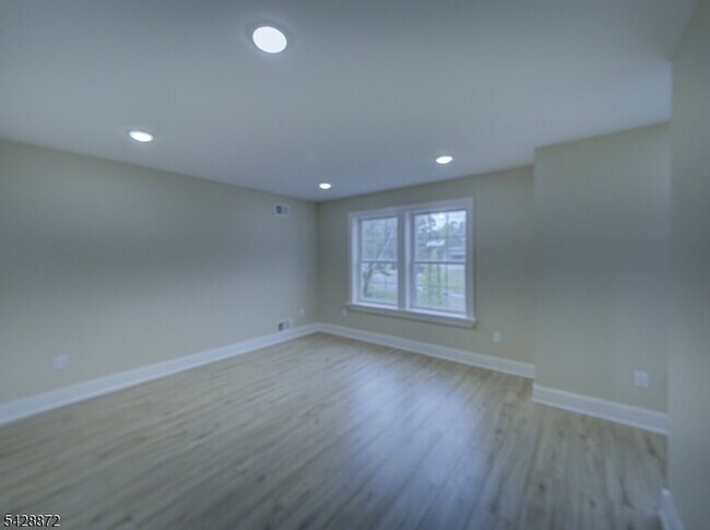 Building Photo - 8 Travers Ave