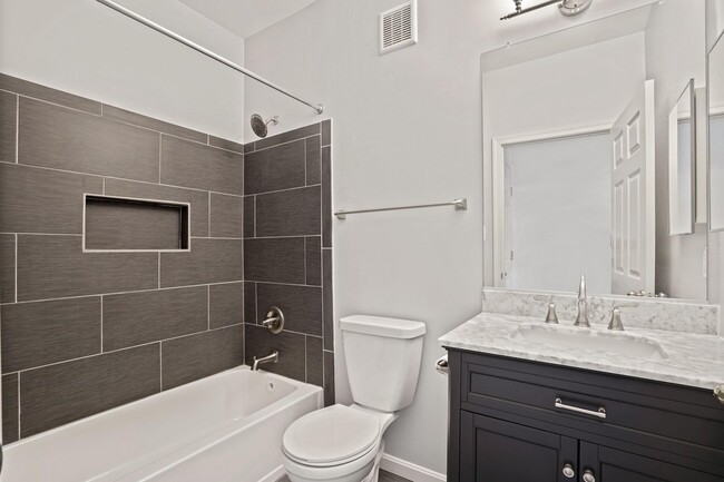Building Photo - 2651 Park Tower Dr