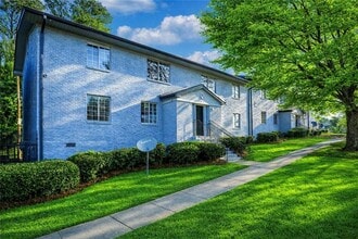 Building Photo - 2065 Alison Ct SW