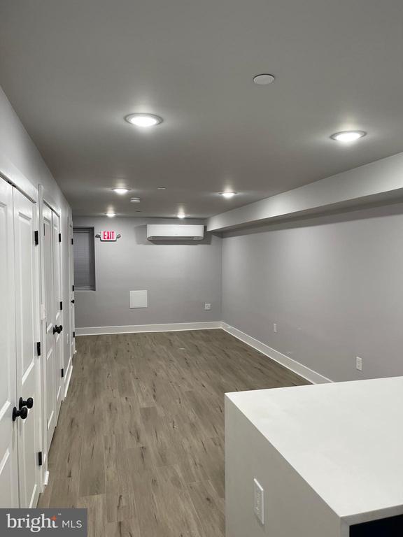 Primary Photo - 3936 Haverford Ave