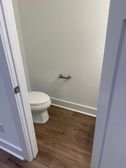 Building Photo - 514 W Norvell Ct