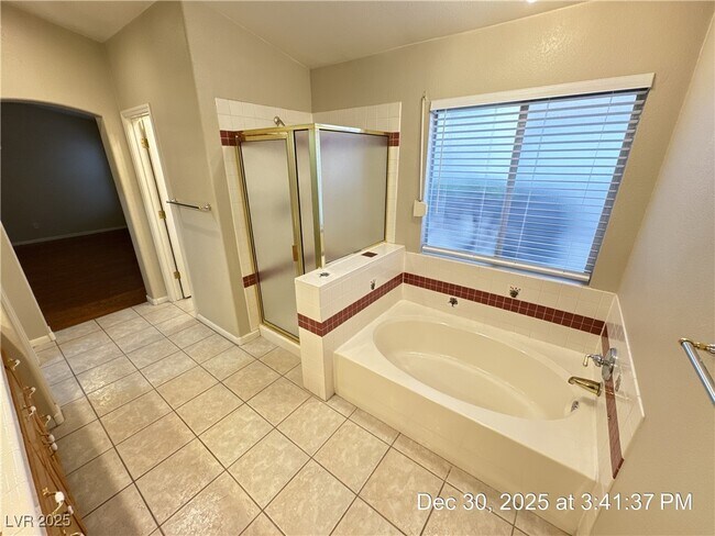 Building Photo - 3981 Lone Mesa Dr