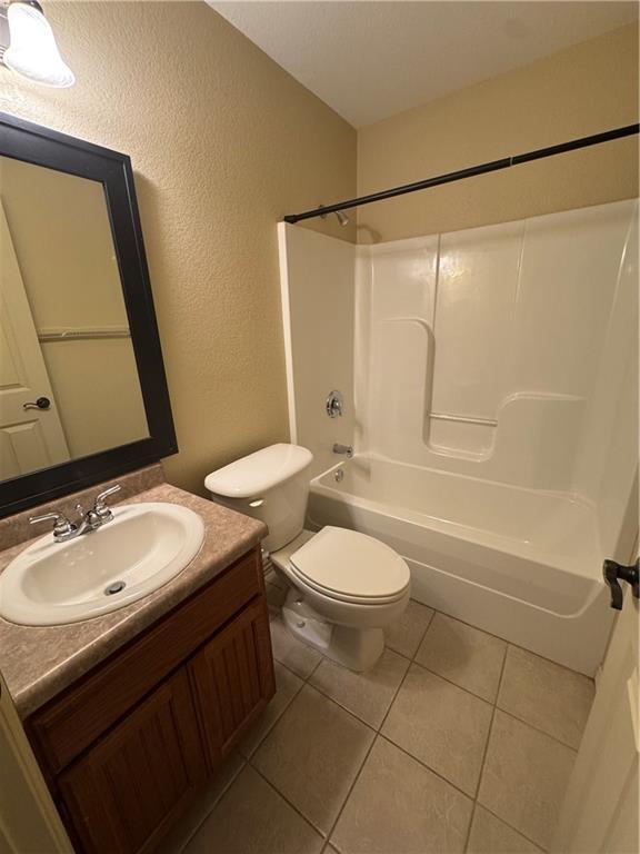 Building Photo - 4015 Glenstone Terrace