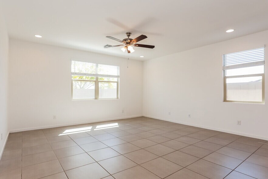 Building Photo - 5647 W Walatowa St