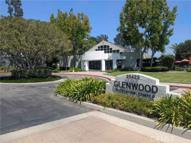 Building Photo - 6 Parkwood