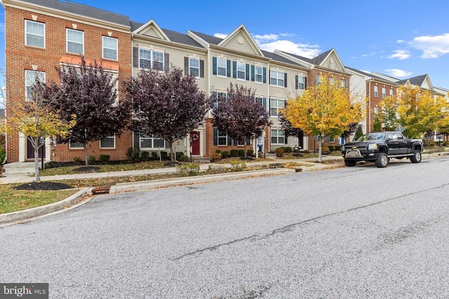 Building Photo - 7035 Southmoor St