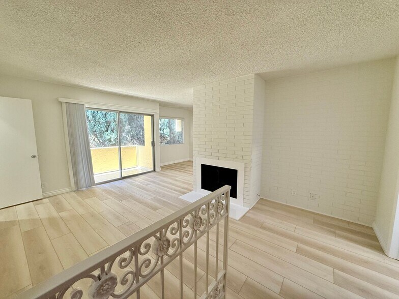 Building Photo - 1408 Armacost Ave