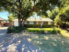 Building Photo - 3 Bedroom 1 Bath House Coming Soon!