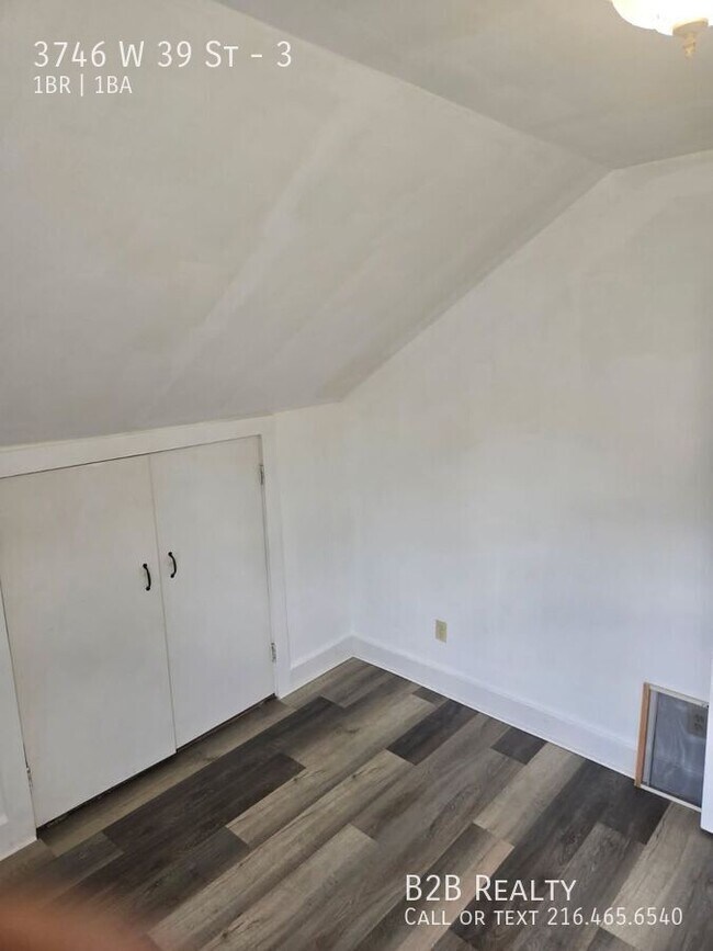 Building Photo - 3746 W 39th St