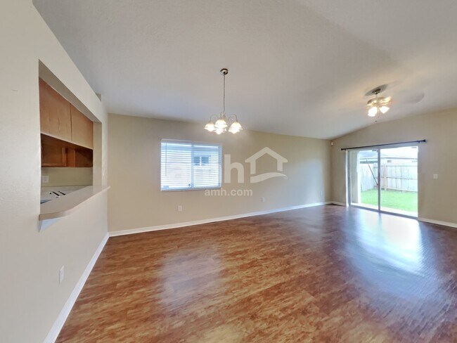 Building Photo - 4338 Country Hills Blvd