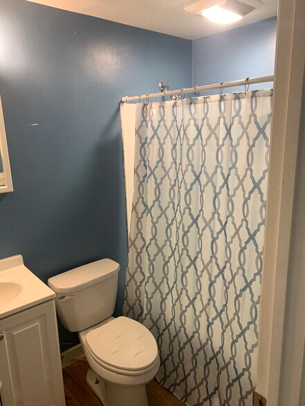 Building Photo - 1369 Saint Clair Ave