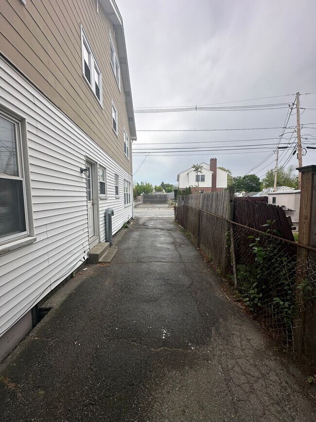 Building Photo - 92-94 Waltham Street, Watertown, MA