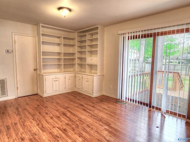 Building Photo - 510 Hermitagewood Dr NW