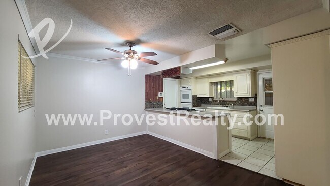 Building Photo - 3 Bed, 2 Bath Hesperia Home!!!