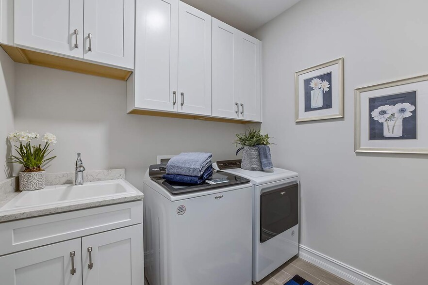 Laundry room - 748 Ravello Blvd