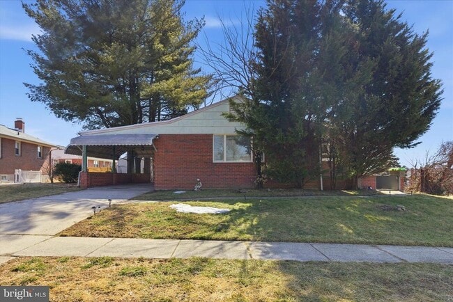 Building Photo - 2423 Harwood Rd