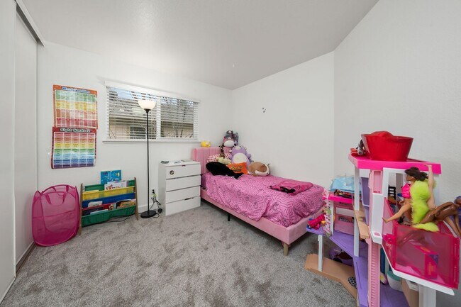 Building Photo - 8105 Prior Way