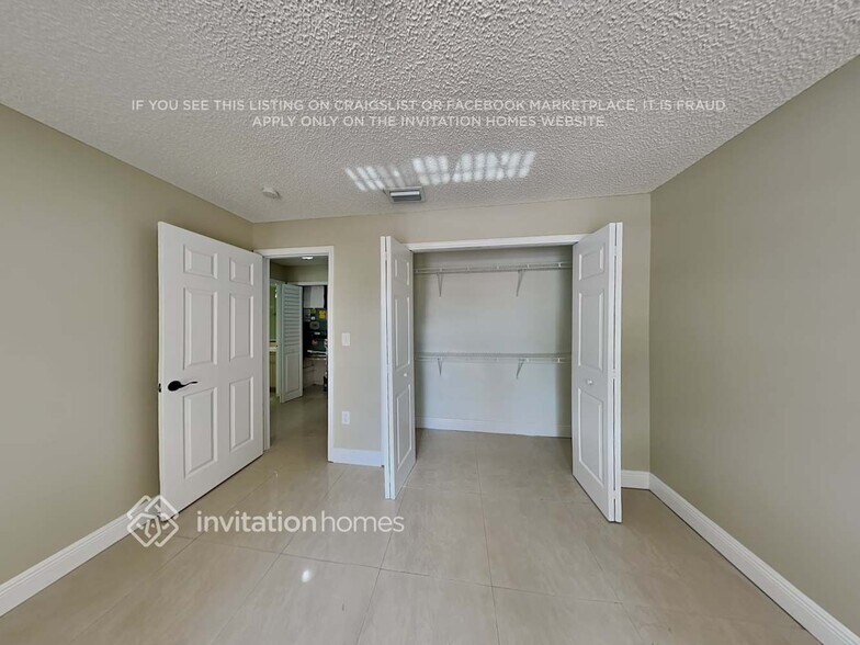 Building Photo - 1086 NW 128th Ave