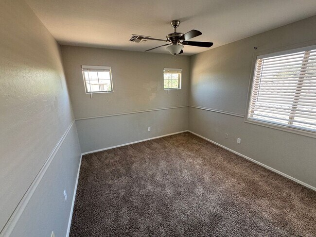 Building Photo - 4 Bedroom - 2.5 Bath - 2310 Sq Ft