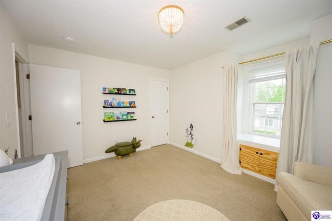 Building Photo - 1802 Lakewood Dr
