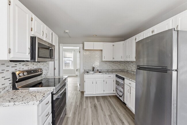 Building Photo - 19 Isabella St