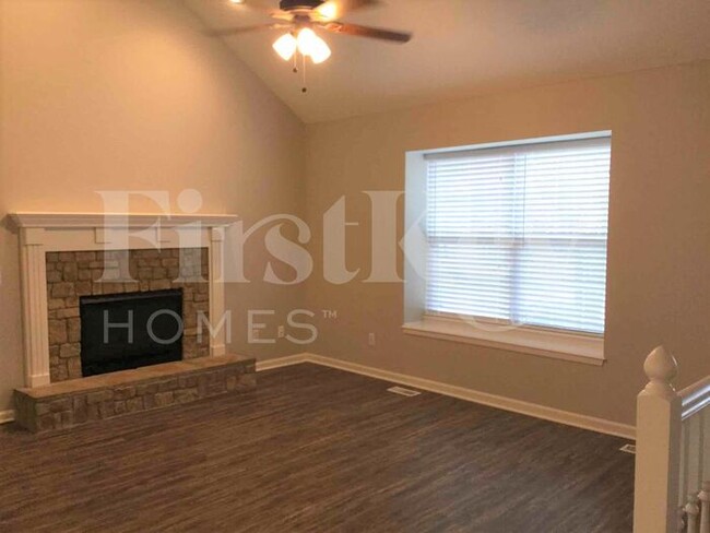 Building Photo - 1707 Brent Ln