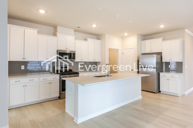 Building Photo - now