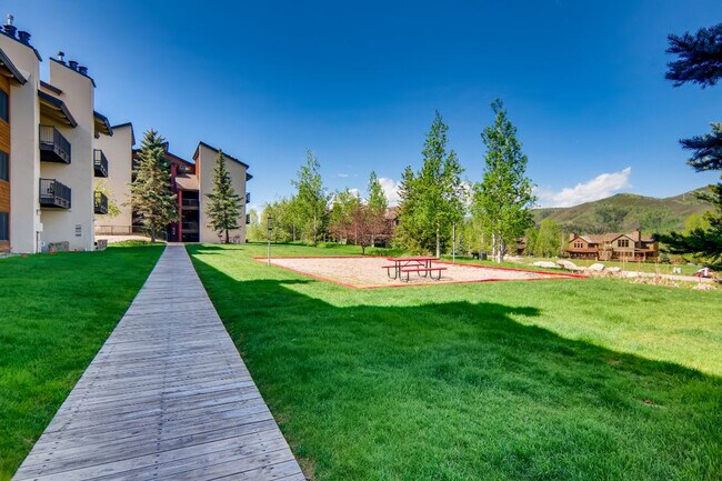 Building Photo - 2016 Indian Summer Dr