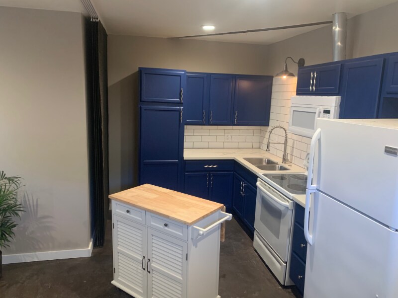 Building Photo - 2780 Powhatan Ave