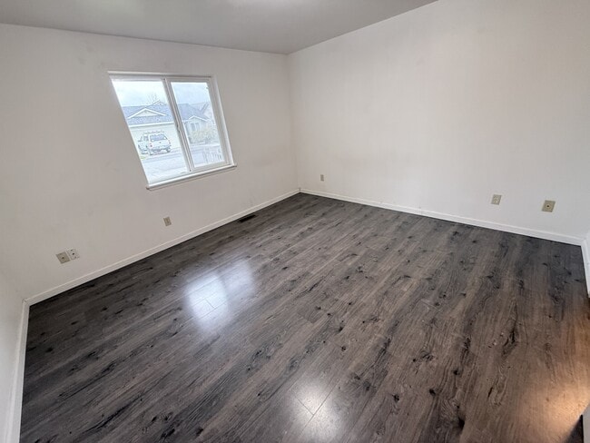 Building Photo - 2731 176th St NE