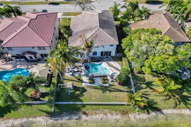 Building Photo - 17431 SW 35th St