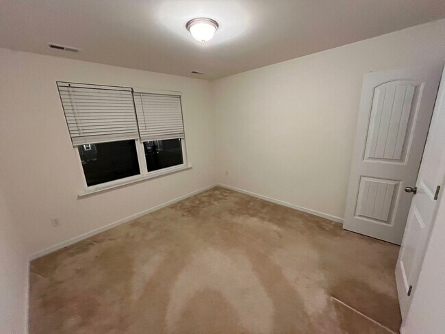 Building Photo - 2211 Nightfall Dr