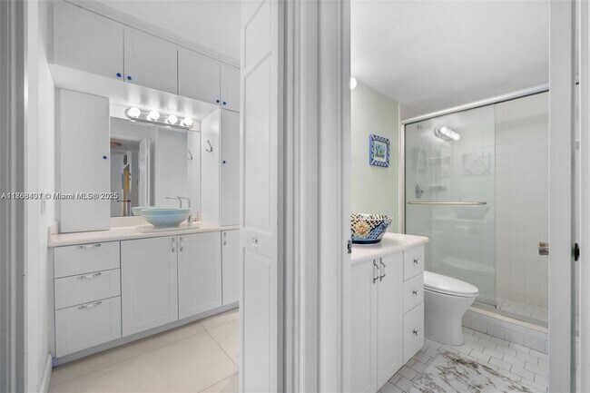 Building Photo - 2201 S Ocean Dr