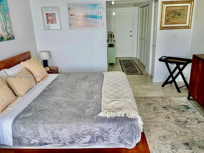 Building Photo - 11111 Biscayne Blvd