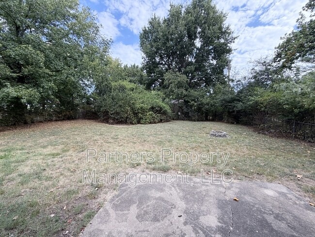 Building Photo - 408 W Nightingale Cir