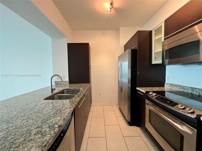 Primary Photo - 951 Brickell Ave
