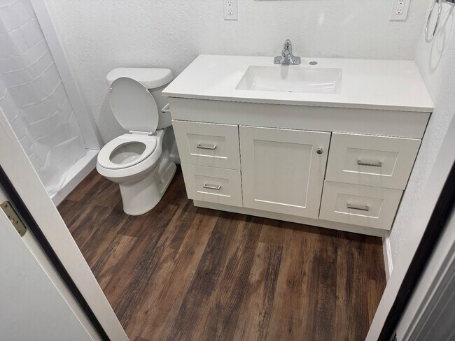 Building Photo - 3416 S 70th St