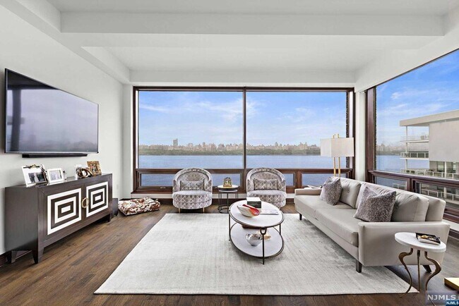 Building Photo - 9 Somerset Ln