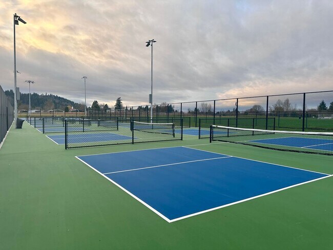 Building Photo - Modern 3-Bedroom 2.5 Bath Single Family Home in Gresham!