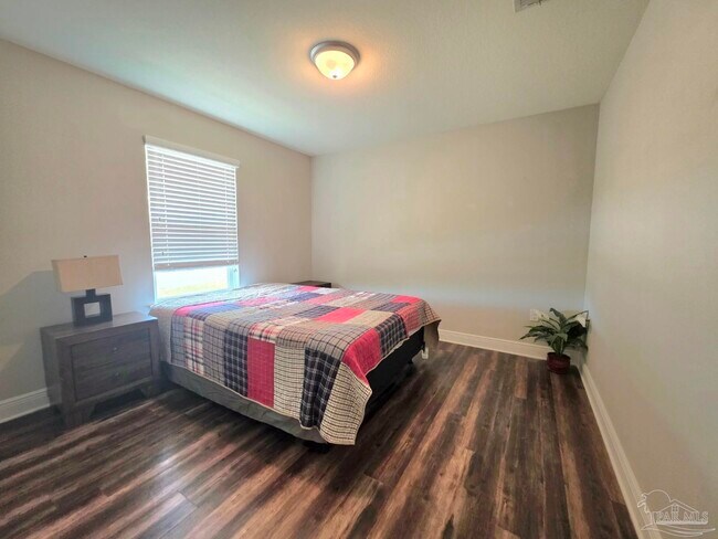 Building Photo - 197 Millet Cir