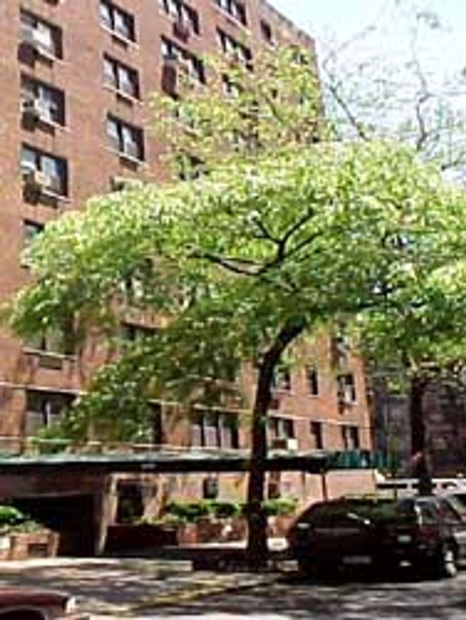 Building Photo - 241 E 76th St