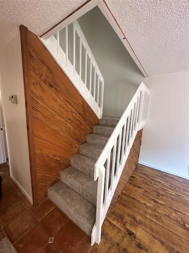 Building Photo - 5748 SE Riverboat Dr