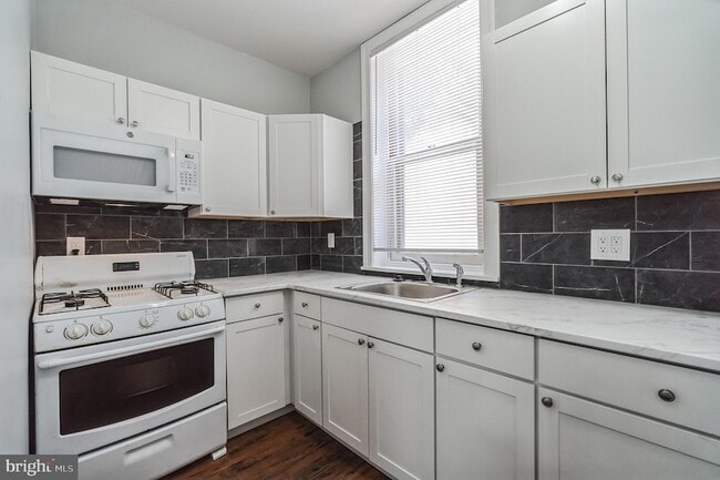 Building Photo - 4373 Cresson St