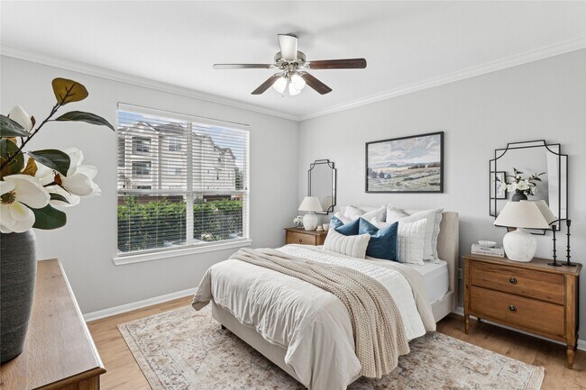 Building Photo - 14807 Woodland Hills Dr