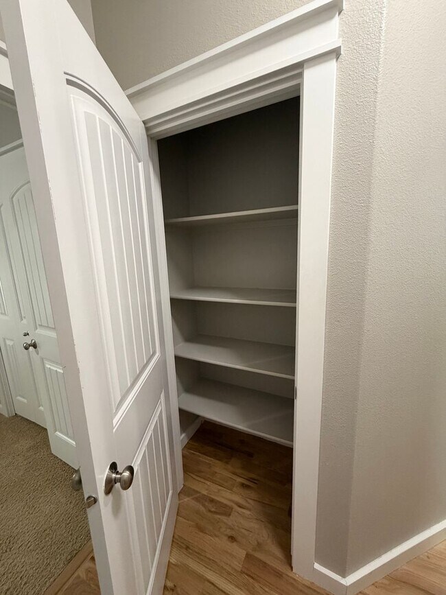 Building Photo - Jayden Village Sub: 4 Bedroom 2 Bath with Community Pool Ten Mile and Ustick