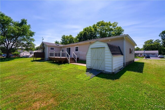 Building Photo - 8686 Maple Ln