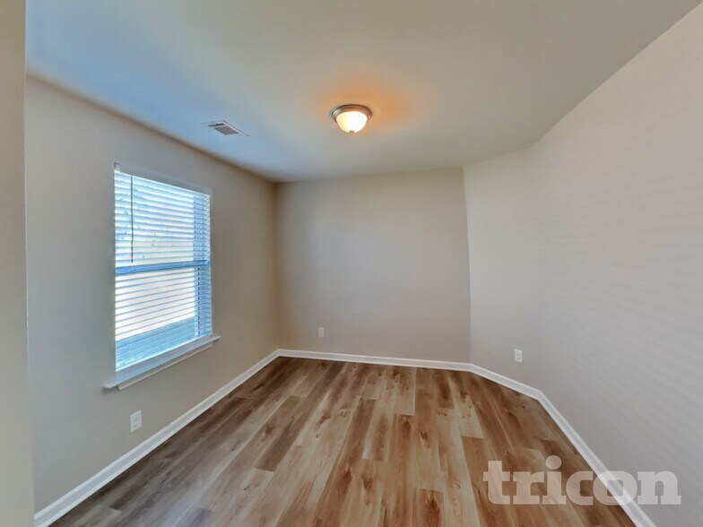 Building Photo - 3723 Burdette Wy.