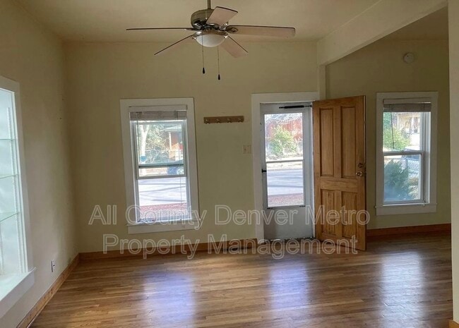 Building Photo - 831 Elati St