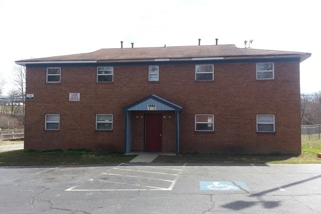 Building Photo - 1976 Maryland Ave