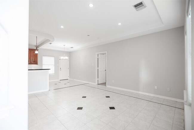 Building Photo - 13165 Snow Ln